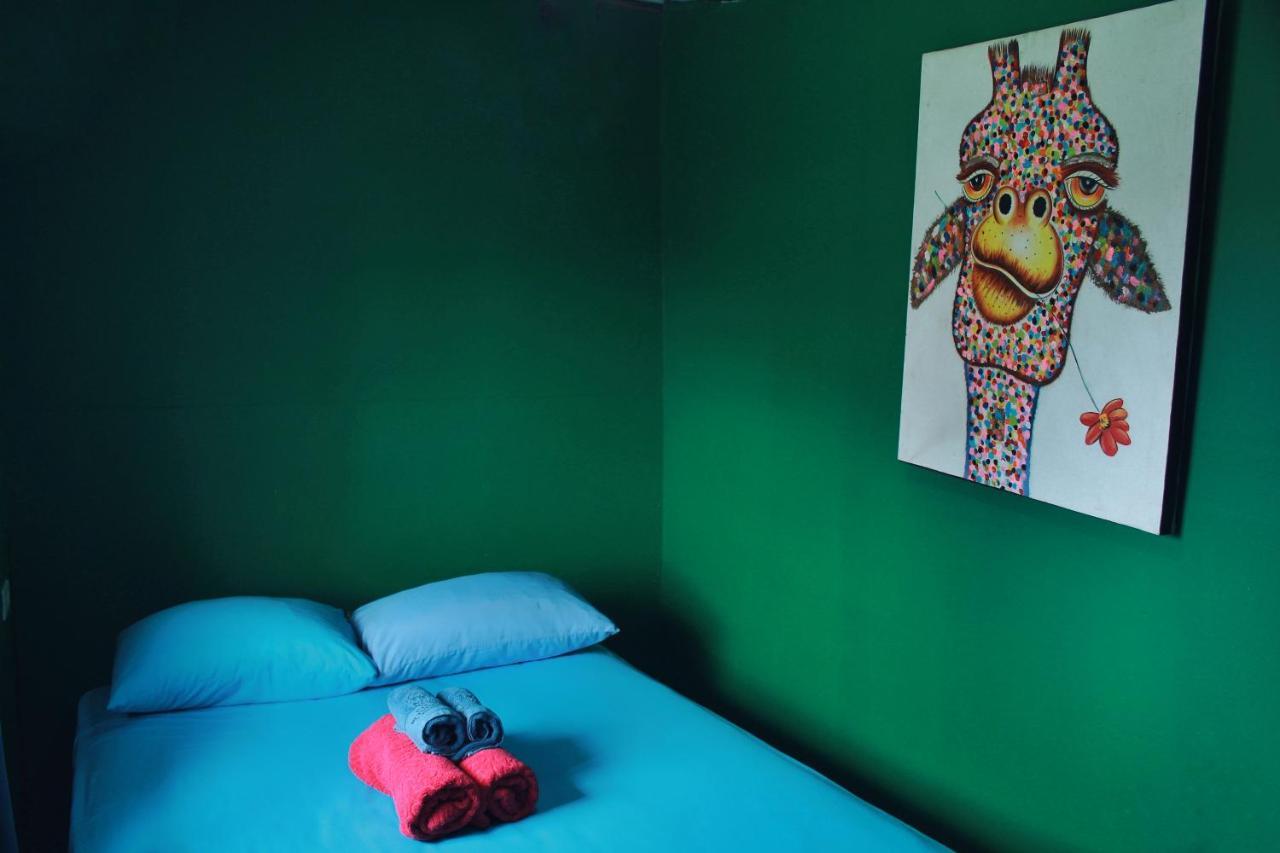 בוקס דל טורו Twin Fin Hostels מראה חיצוני תמונה